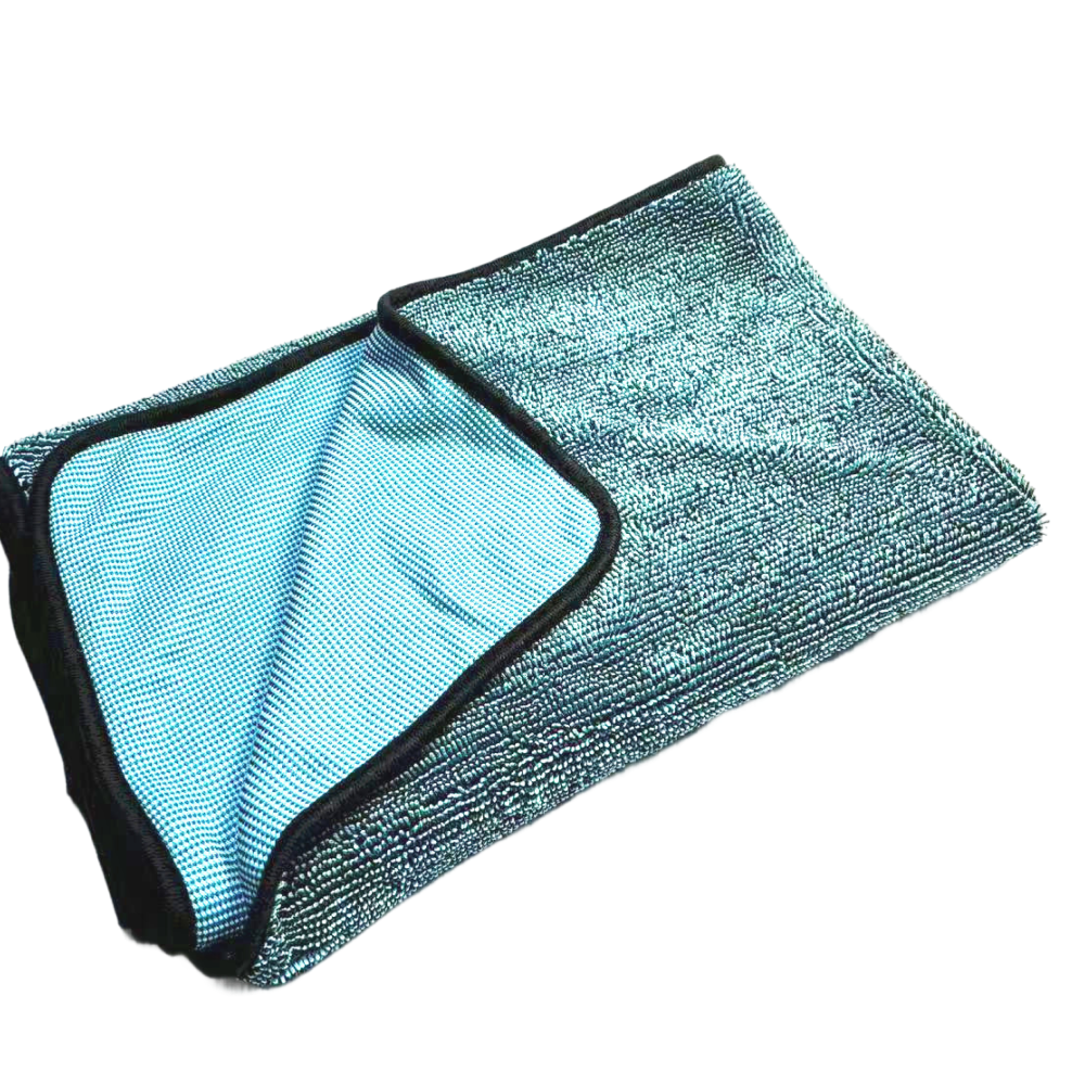 מגבת גדולה לייבוש רכב